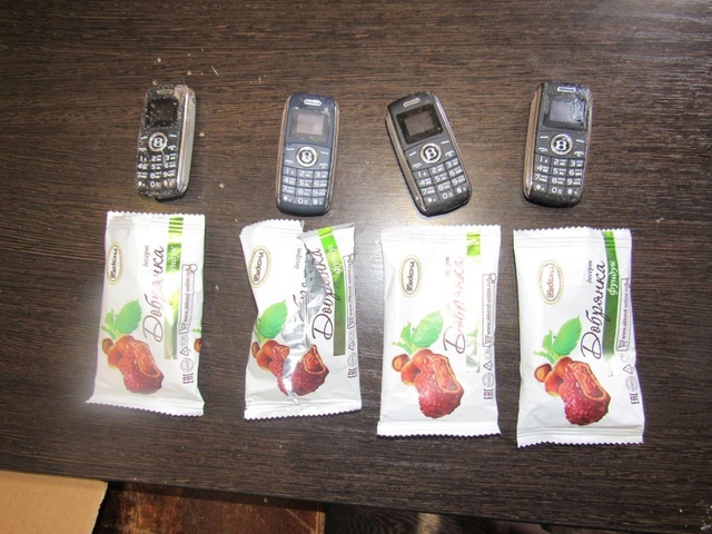В димитровградскую колонию под видом конфет пытались пронести телефоны