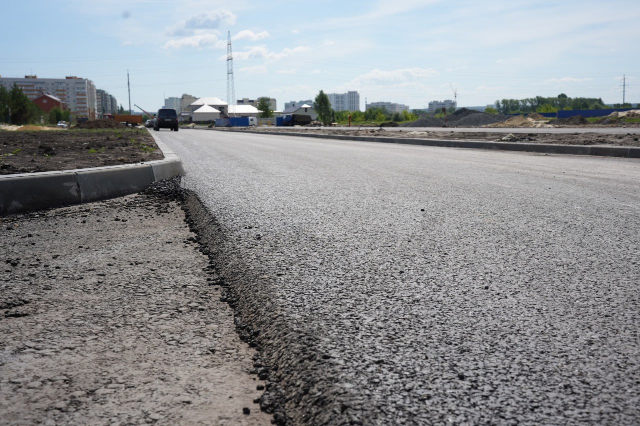 Подрядчик срывает сроки строительства дороги по улице Шигаева