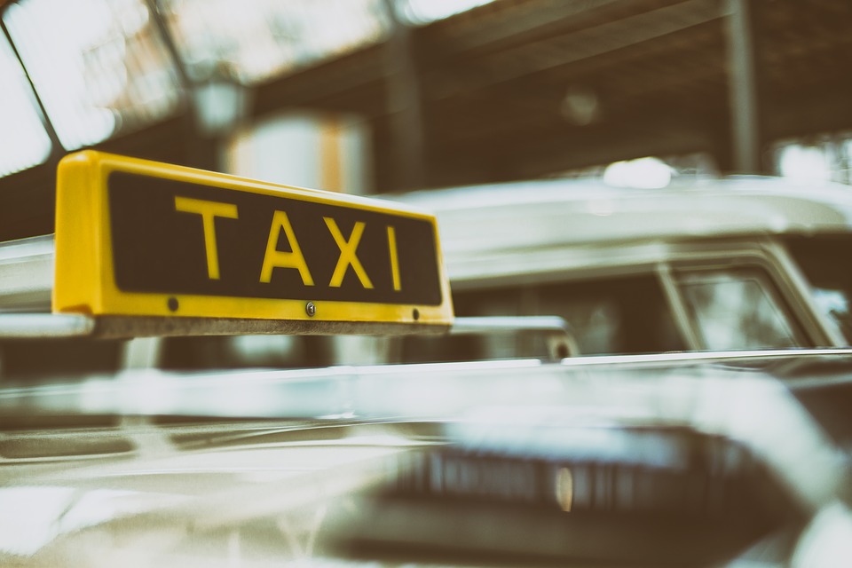 В Димитровграде один пассажир такси обокрал другого