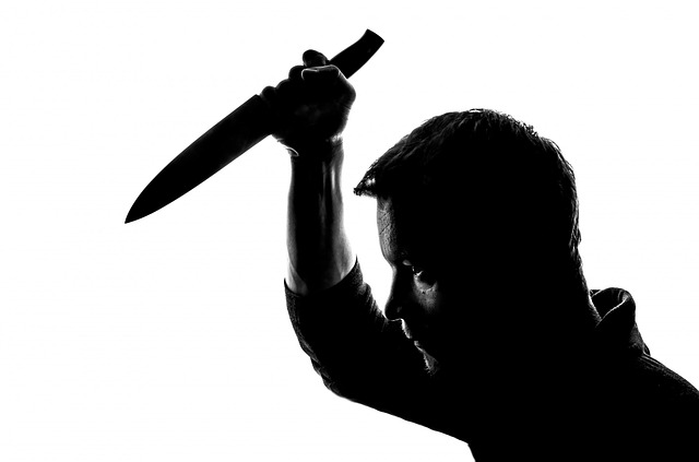 Избивал, резал ножом: димитровградец пытался расправиться с беспомощным родственником