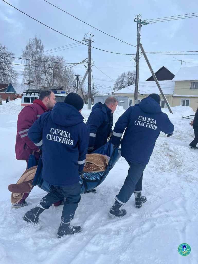 В Ульяновске медики вызвали спасателей, чтобы помочь вывезти из дома  пациентку / Новостной портал Ульяновска / 73online.ru