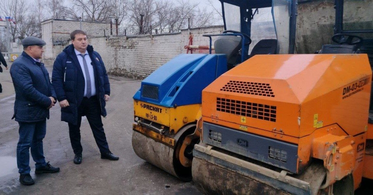 Болдакин проверил готовность «Дорремстроя» к массированному ремонту дорог
