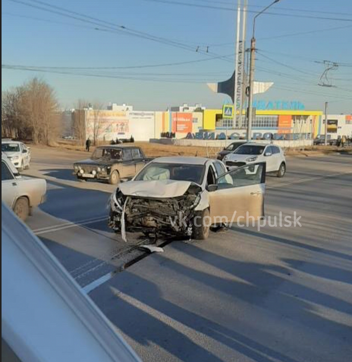 Появились подробности ДТП с разбившимся в Новом городе …